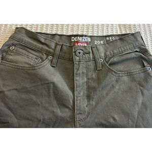 Levi's Denizen 208‎ Regular Taper Fit Pants,Men's Size 29X32, Green